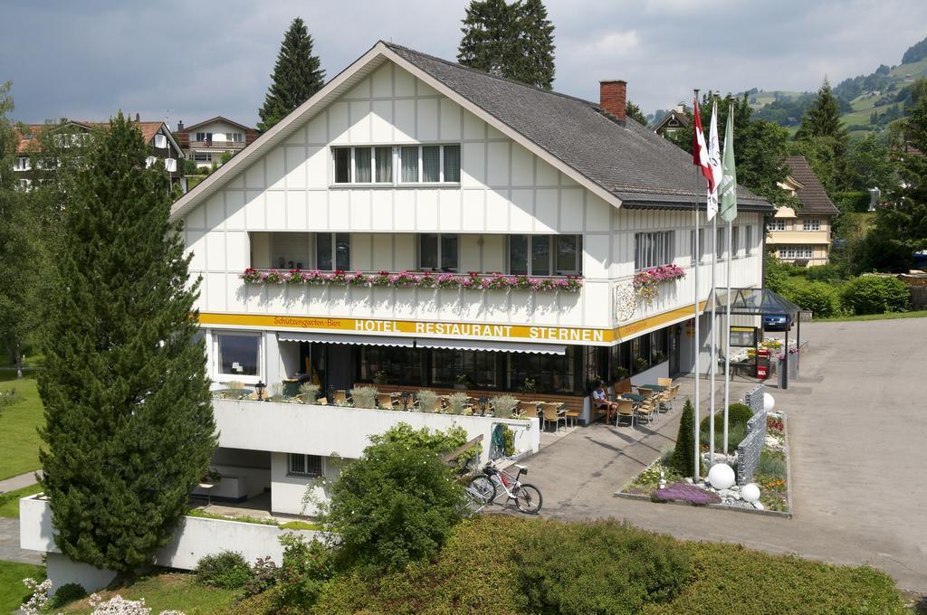 Hotel-Restaurant Sternen Nesslau ภายนอก รูปภาพ