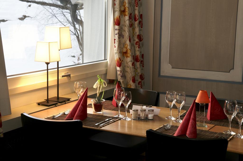Hotel-Restaurant Sternen Nesslau ภายนอก รูปภาพ