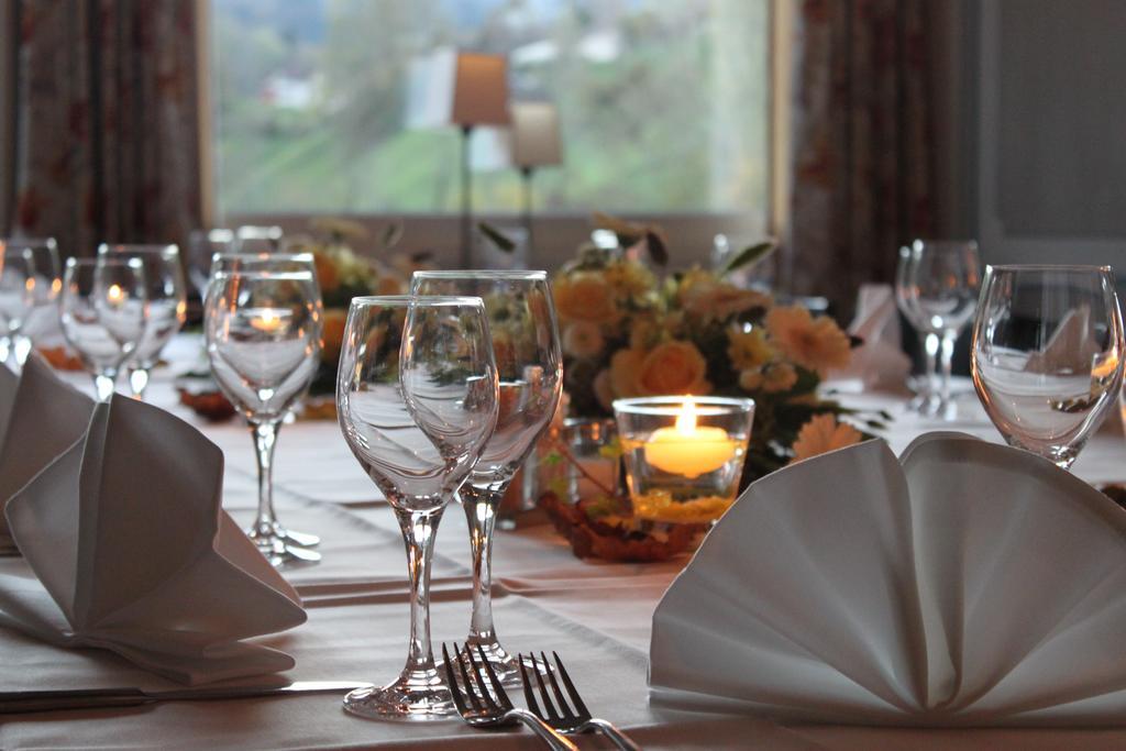 Hotel-Restaurant Sternen Nesslau ภายนอก รูปภาพ